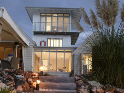 The Boatshed Seaside Boutique Hotel Auckland Exterior photo